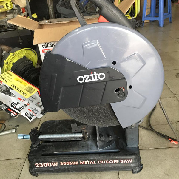 máy cắt sắt giá rẻ ozito MCS-2355